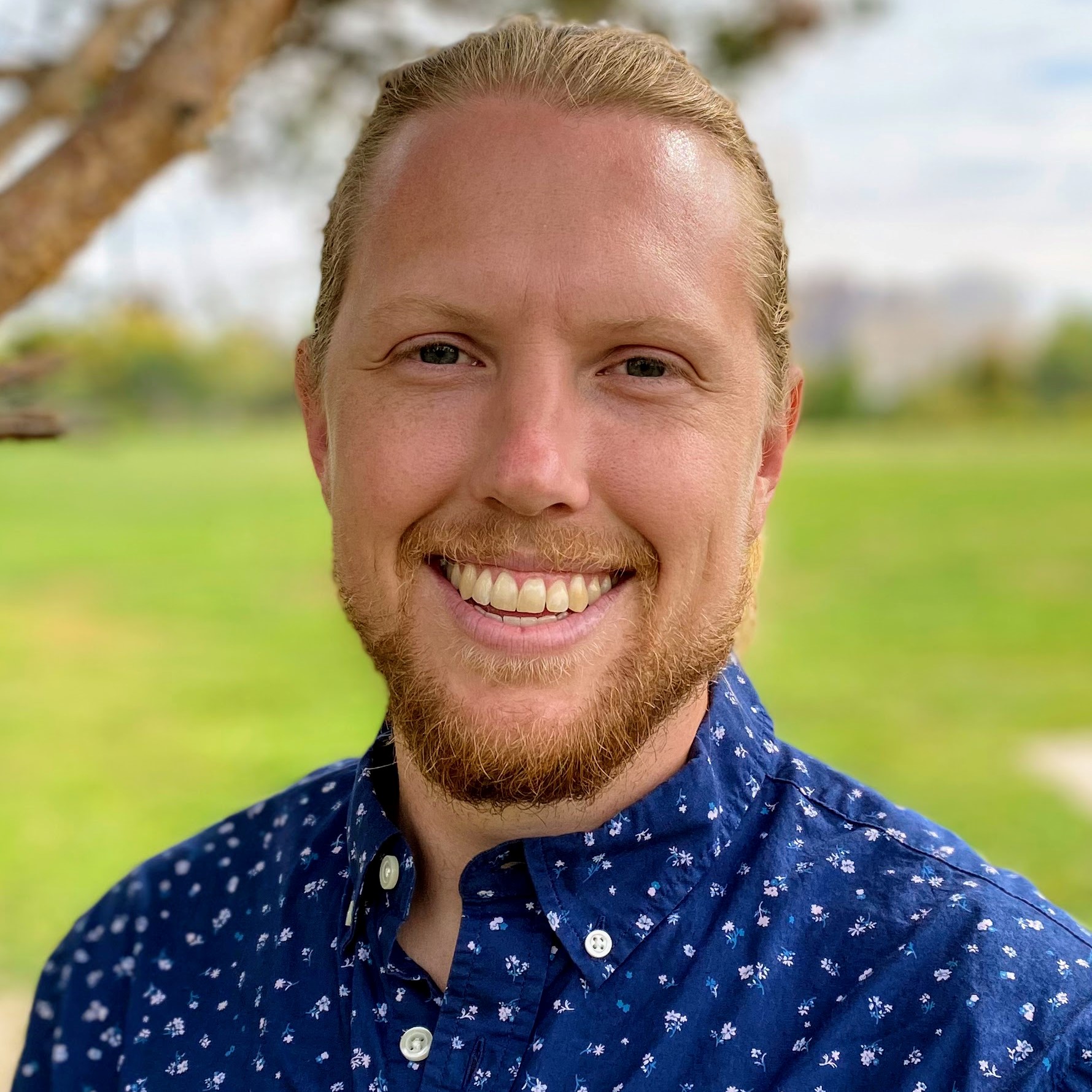 Andrew Peterson Headshot