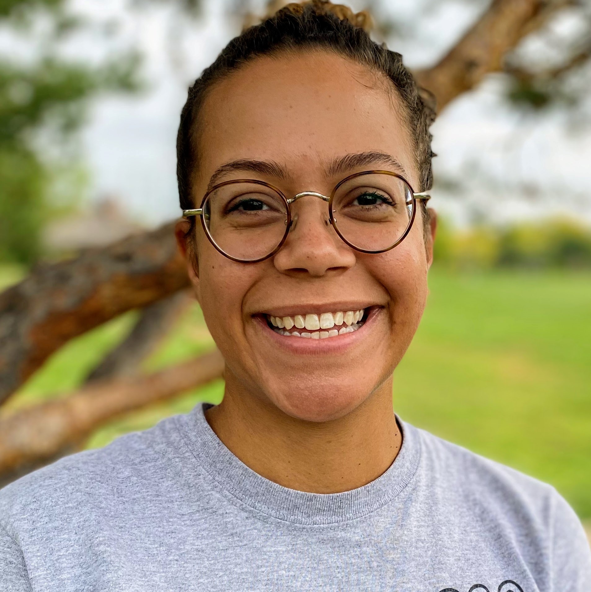 Zoey Haines headshot