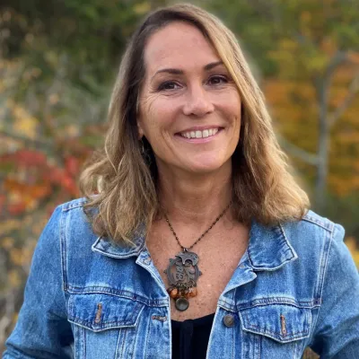 Bernetta Schadewald headshot