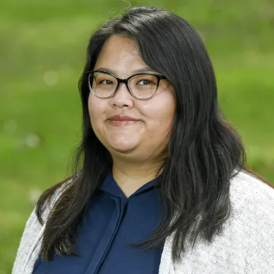 Kia Lor headshot