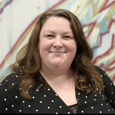 Cara L headshot photo