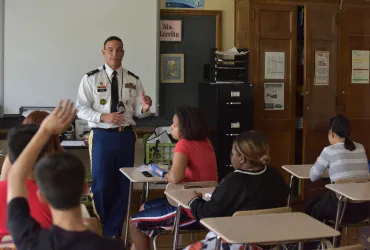 military presenter